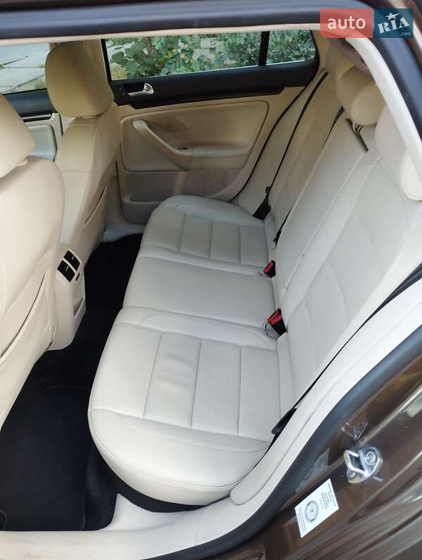 Универсал Volkswagen Jetta 2013 в Киеве