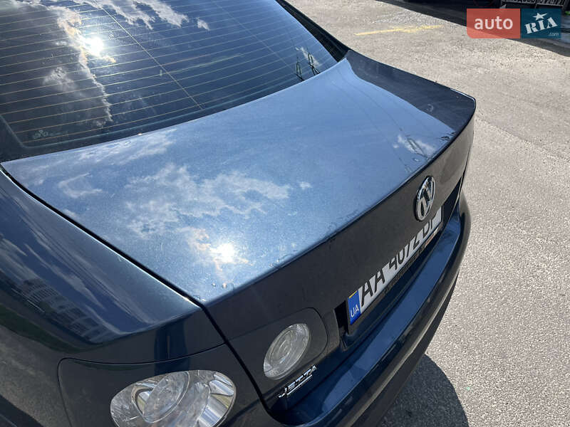 Седан Volkswagen Jetta 2009 в Киеве