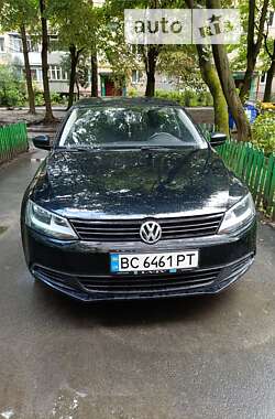 Седан Volkswagen Jetta 2013 в Львові