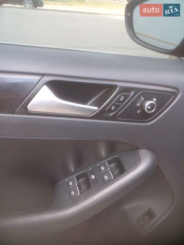 Седан Volkswagen Jetta 2014 в Подольске