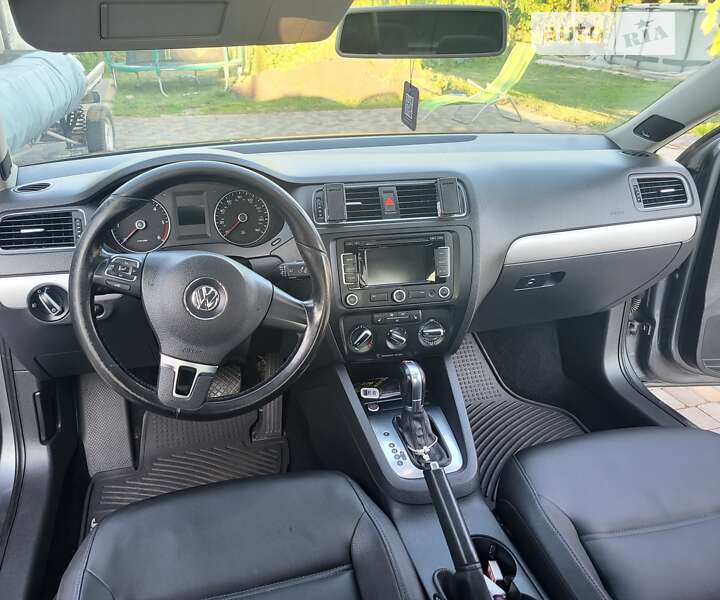 Седан Volkswagen Jetta 2012 в Николаеве