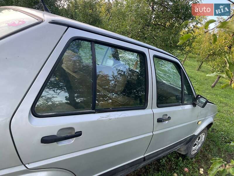 Седан Volkswagen Jetta 1987 в Колинковцах