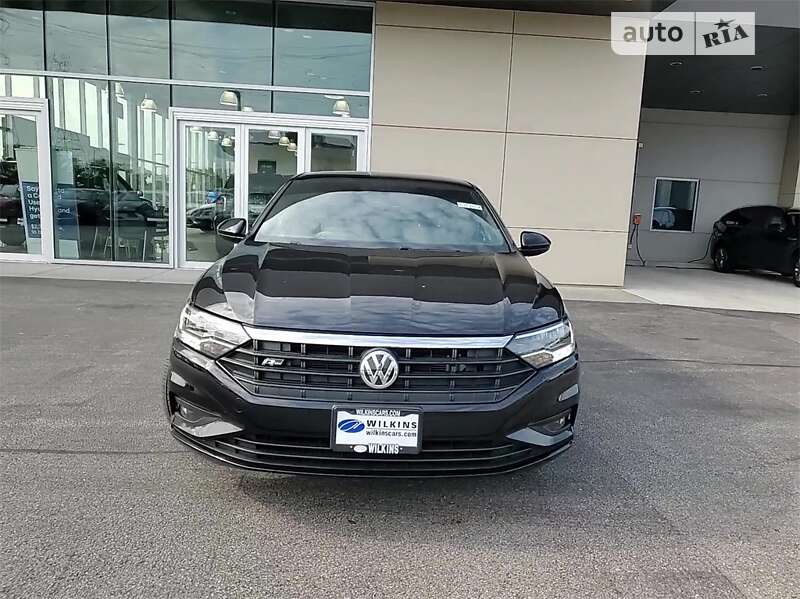 Седан Volkswagen Jetta 2019 в Львові