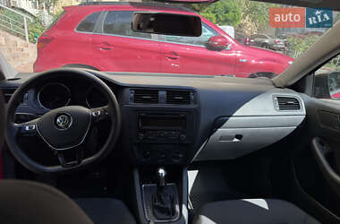 Седан Volkswagen Jetta 2015 в Одесі