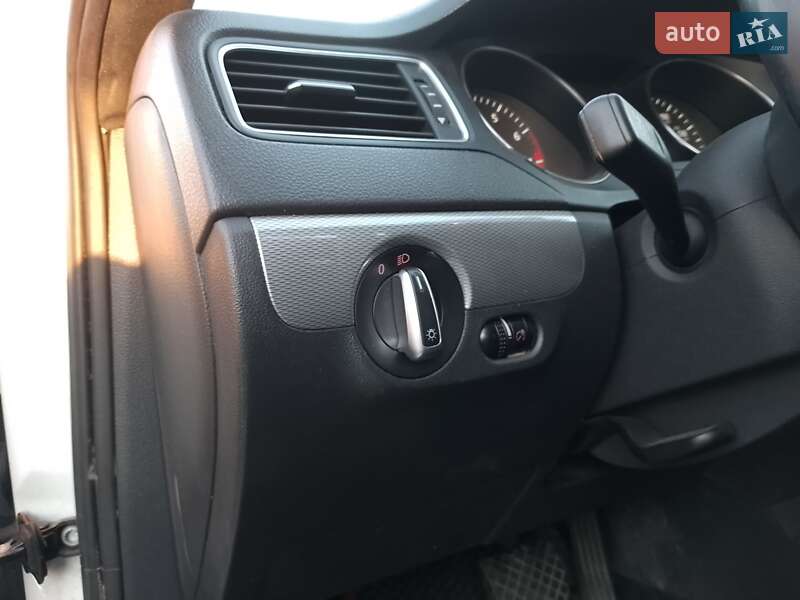 Седан Volkswagen Jetta 2015 в Шостці