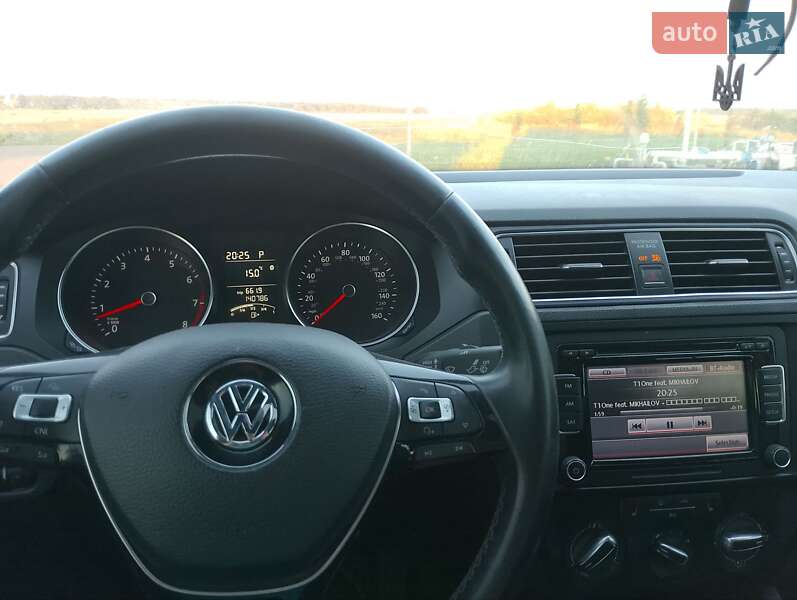 Седан Volkswagen Jetta 2015 в Шостці