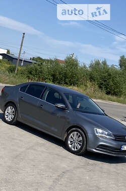 Седан Volkswagen Jetta 2014 в Львове