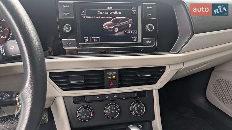 Седан Volkswagen Jetta 2019 в Стрые