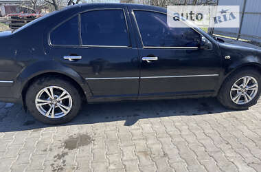 Седан Volkswagen Jetta 2002 в Казанці