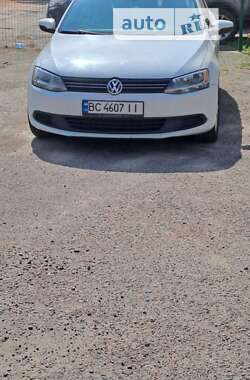 Седан Volkswagen Jetta 2011 в Львові