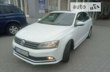 Седан Volkswagen Jetta 2016 в Миколаєві