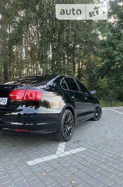 Седан Volkswagen Jetta 2014 в Киеве
