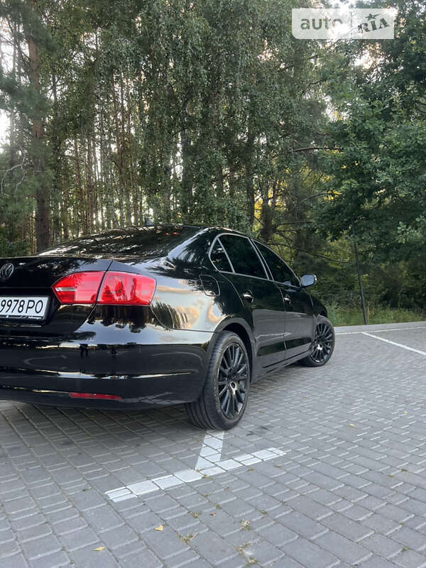 Седан Volkswagen Jetta 2014 в Киеве