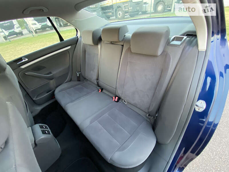 Седан Volkswagen Jetta 2007 в Одесі