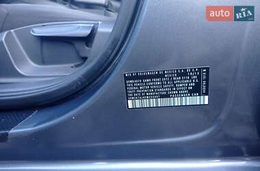 Седан Volkswagen Jetta 2013 в 