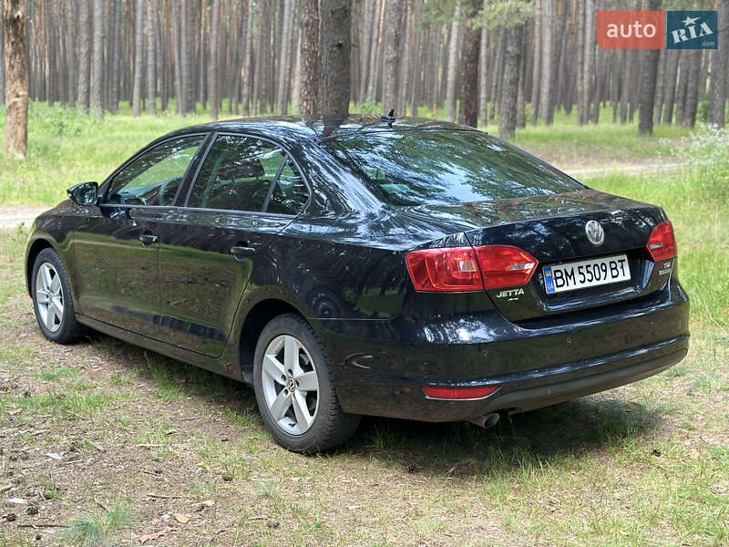Седан Volkswagen Jetta 2014 в Сумах