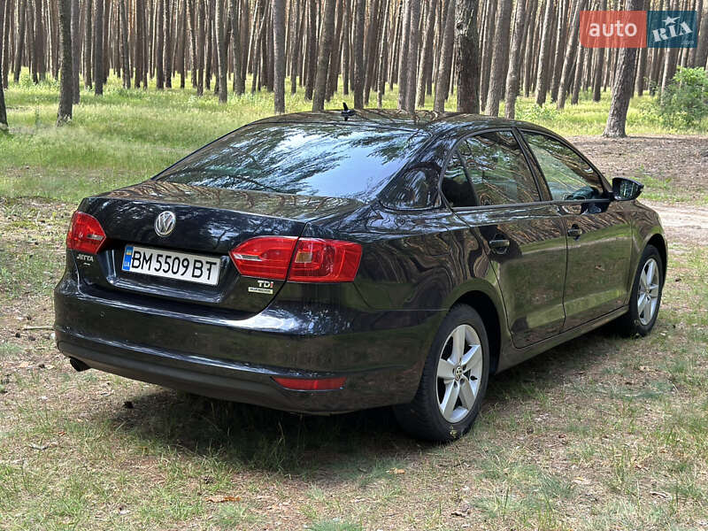 Седан Volkswagen Jetta 2014 в Сумах