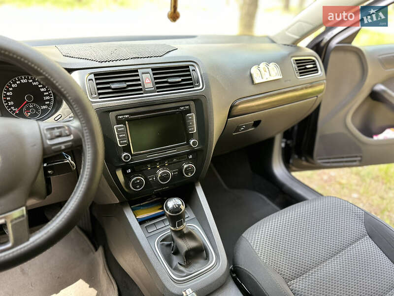 Седан Volkswagen Jetta 2014 в Сумах