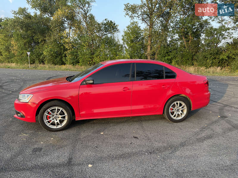 Седан Volkswagen Jetta 2014 в Щирце