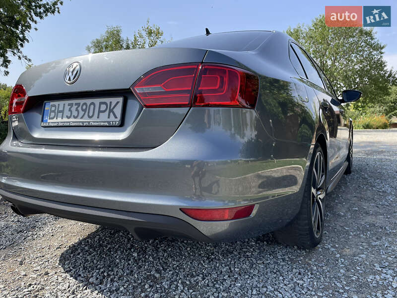 Седан Volkswagen Jetta 2011 в Одессе