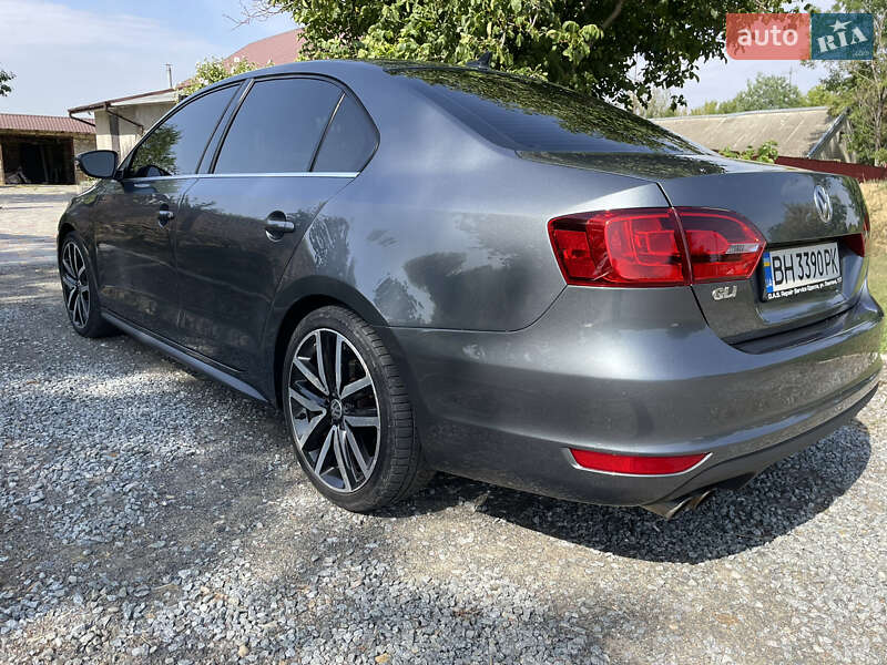 Седан Volkswagen Jetta 2011 в Одессе