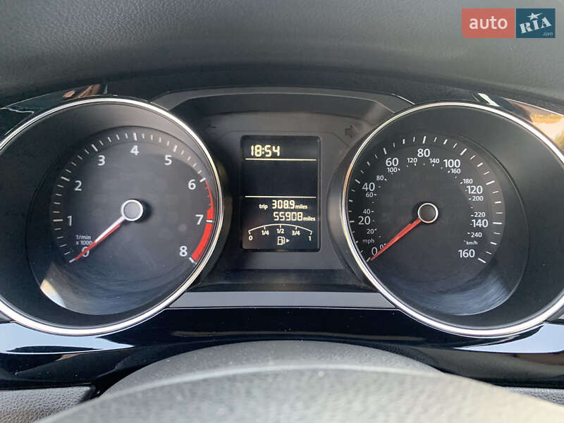 Седан Volkswagen Jetta 2015 в Києві