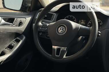 Седан Volkswagen Jetta 2011 в Днепре