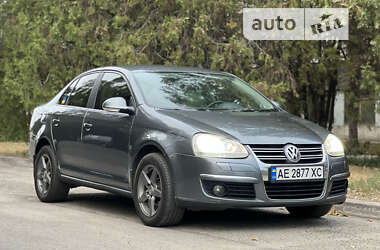 Седан Volkswagen Jetta 2008 в Днепре