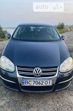 Седан Volkswagen Jetta 2005 в Новояворовске