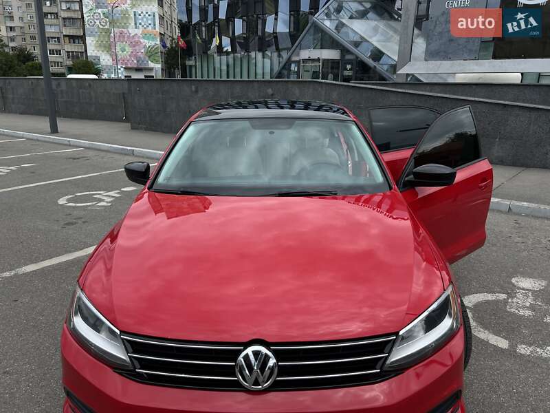 Седан Volkswagen Jetta 2015 в Харькове