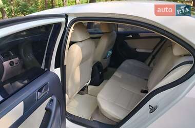 Седан Volkswagen Jetta 2011 в Дніпрі