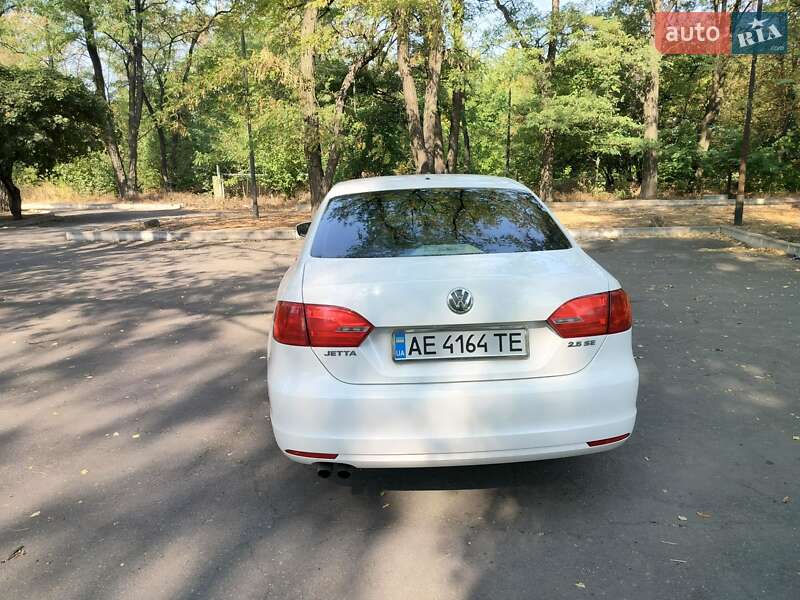 Седан Volkswagen Jetta 2011 в Дніпрі