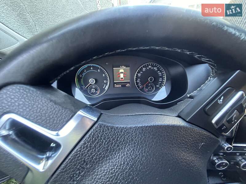 Седан Volkswagen Jetta 2014 в Чернівцях
