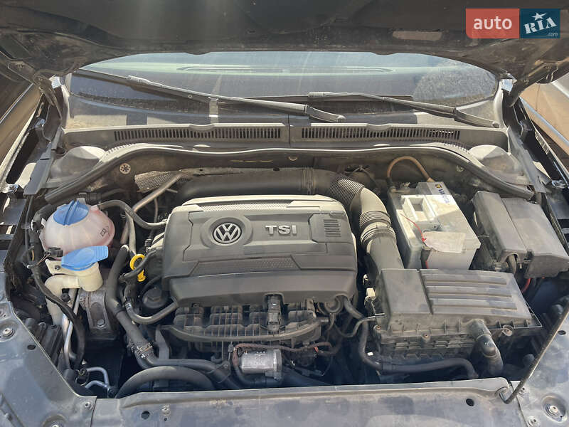 Седан Volkswagen Jetta 2013 в Гатном