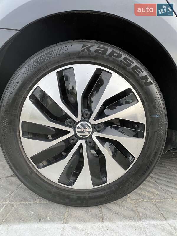 Седан Volkswagen Jetta 2014 в Львове фото 22 Седан Volkswagen Jetta 2014 в Львове