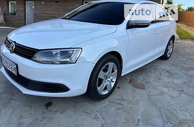 Седан Volkswagen Jetta 2014 в Тернополі