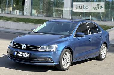 Седан Volkswagen Jetta 2017 в Днепре