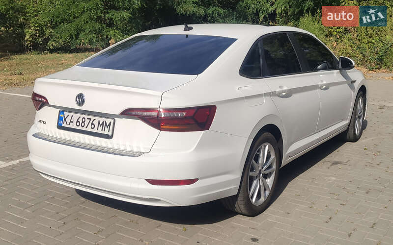 Седан Volkswagen Jetta 2019 в Києві
