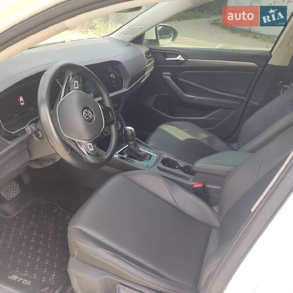 Седан Volkswagen Jetta 2019 в Києві