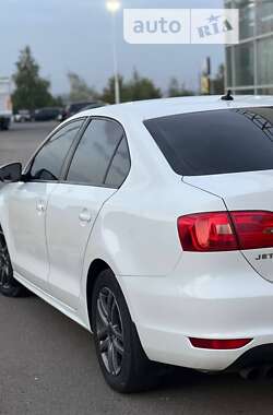 Седан Volkswagen Jetta 2014 в Запоріжжі