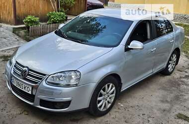 Седан Volkswagen Jetta 2008 в Києві