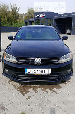 Седан Volkswagen Jetta 2015 в Чернівцях