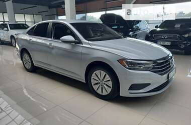 Седан Volkswagen Jetta 2018 в Хмельницком