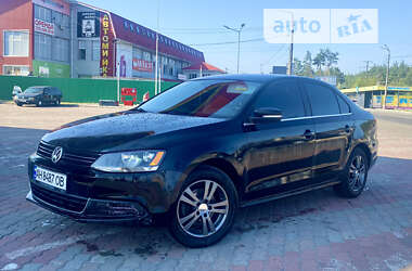 Седан Volkswagen Jetta 2013 в Києві