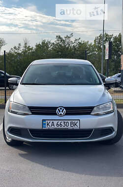 Седан Volkswagen Jetta 2014 в Киеве