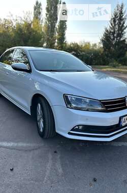 Седан Volkswagen Jetta 2016 в Житомирі