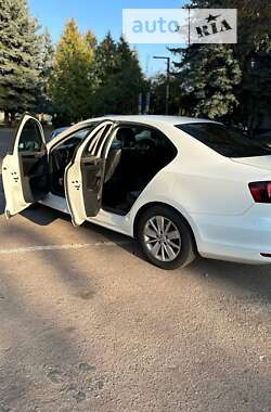 Седан Volkswagen Jetta 2016 в Житомире