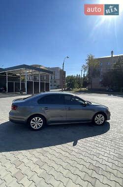 Седан Volkswagen Jetta 2016 в Киеве