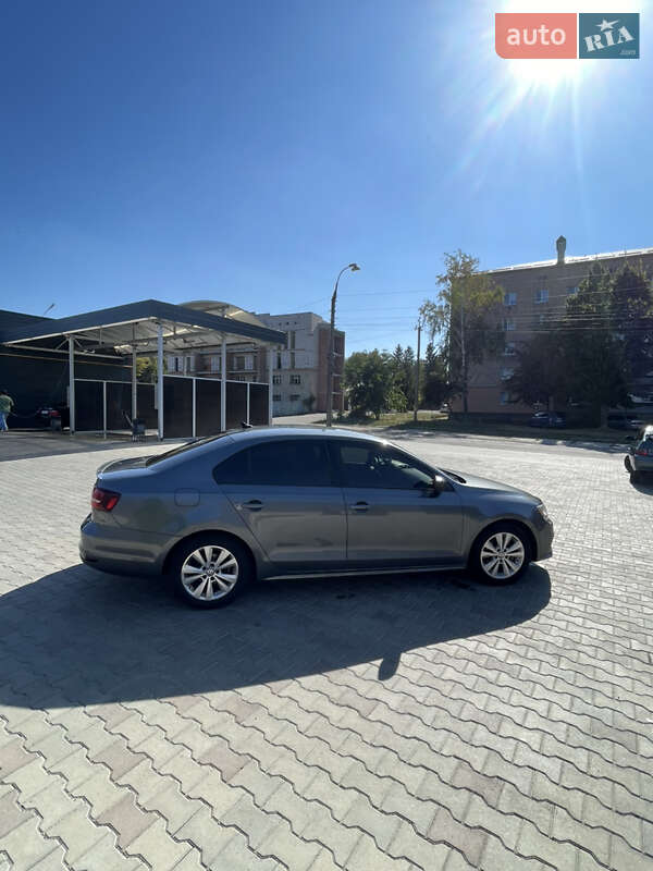 Седан Volkswagen Jetta 2016 в Киеве
