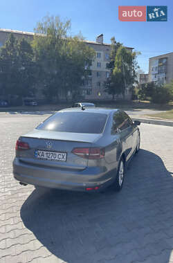 Седан Volkswagen Jetta 2016 в Киеве